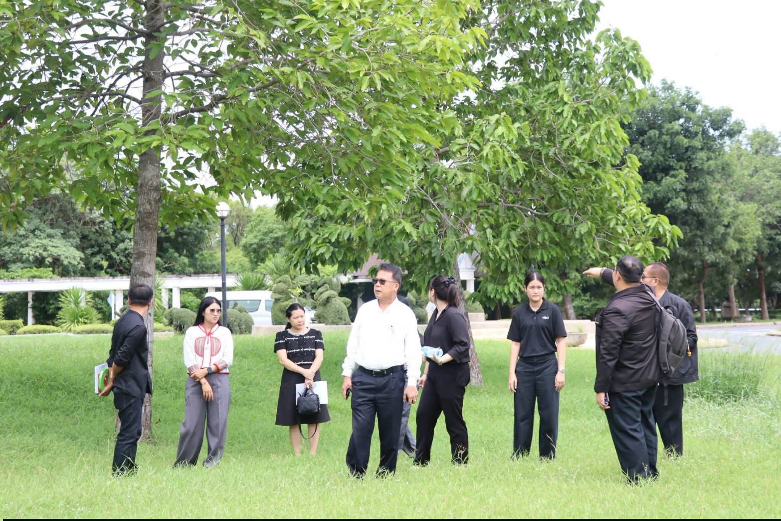title - รองเลขาธิการสำนักงานการปฏิรูปที่ดินเพื่อเกษตรกรรม (ส.ป.ก.) เป็นประธานในการประชุมหารือแผนการดำเนินการจัดงาน “สืบสานพระราชปณิธาน สร้างงานเกษตรกรรม เลิศล้ำงานหัตถศิลป์ ท่องเที่ยวถิ่นวิถีไทย” ประจำปี พ.ศ. 2569 ครั้งที่ 1/2569 ณ ห้องประชุมรับรอง ศูนย์ส่งเสริมและพัฒนาอาชีพเสริมนอกภาคการเกษตร